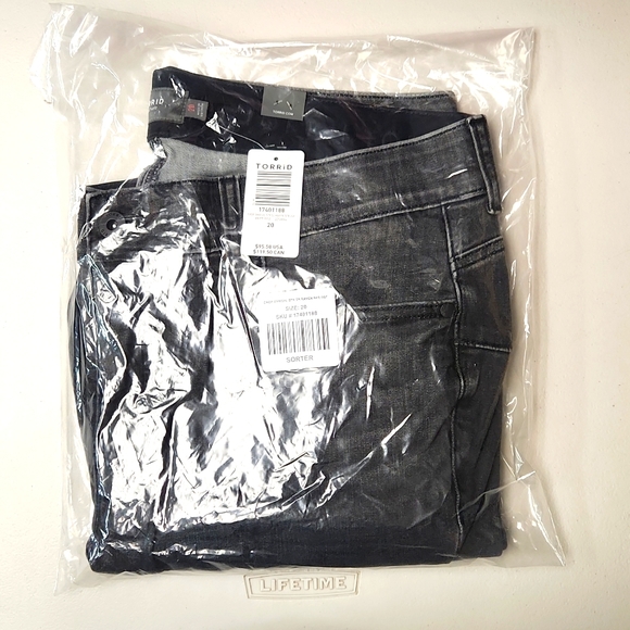 ❤NWT VINTAGE TORRID DENIM JEAN BOMBSHELL SUPER SOFT SLIM FIT DISTRESSED SIZE 20 - Picture 3 of 10